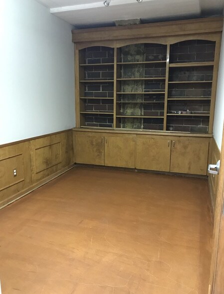 More Photos Of 1230 W Morehead St, Charlotte Loft Creative Space For Lease