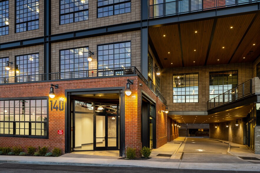 More Photos Of 136-142 Oregon St, El Segundo Research And Development For Lease