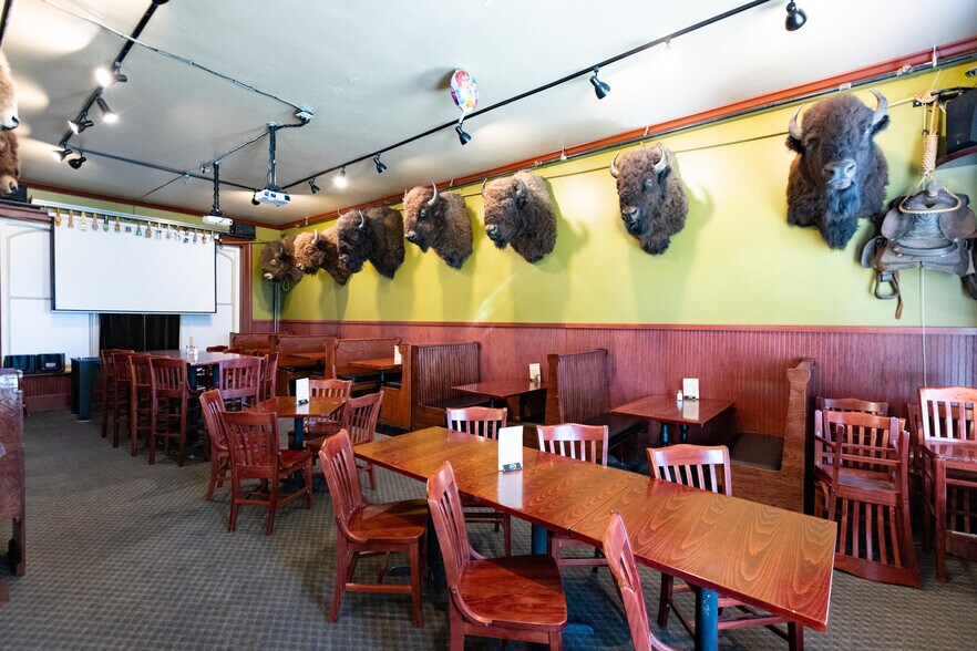 More Photos Of 311 Union St, The Dalles Restaurant For Sale