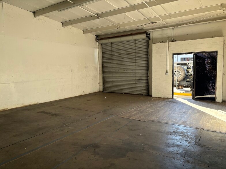 More Photos Of 9212-9240 Lazy Ln, Tampa Warehouse For Lease