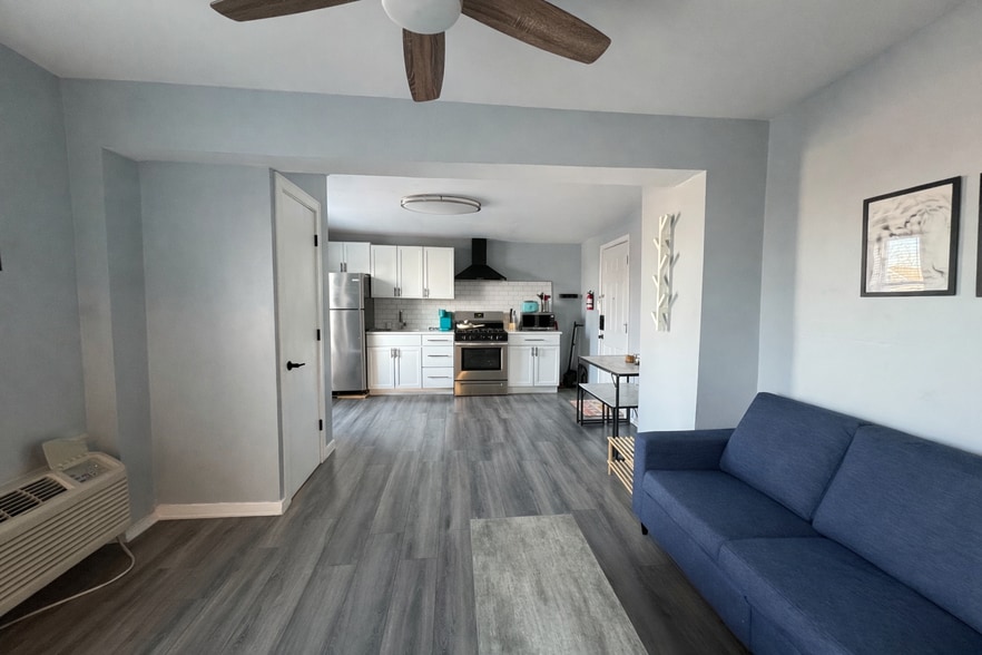 More Photos Of 1344 W 19th St, Chicago Apartments For Sale