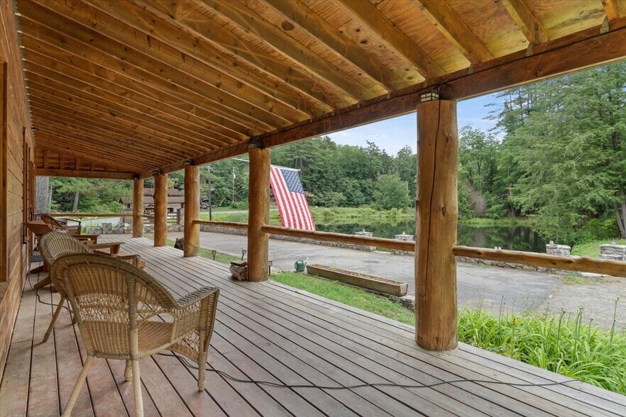More Photos Of 746 Howe Rd, Lake Luzerne Hotel For Sale