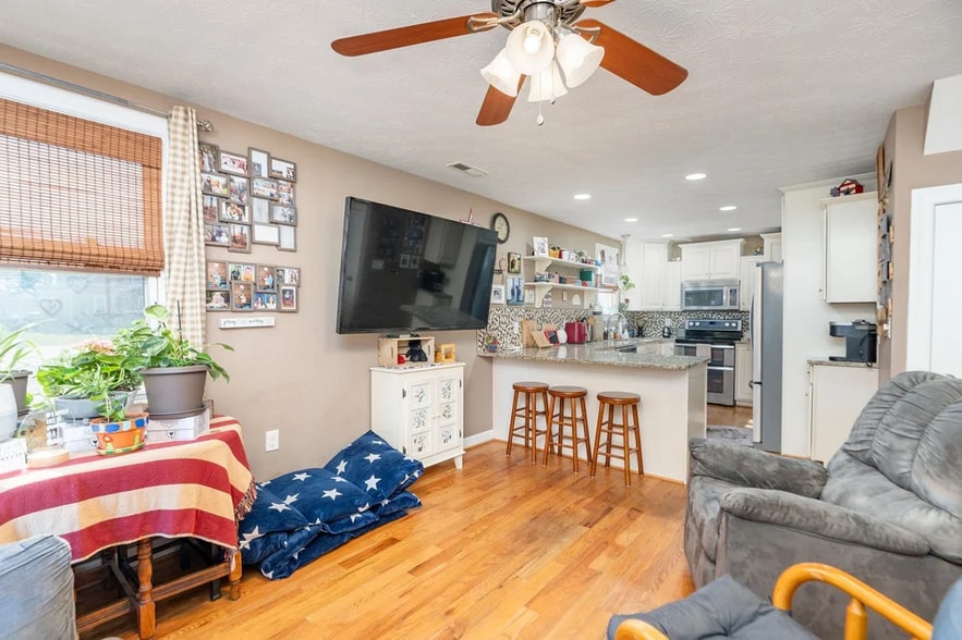More Photos Of 3231 Stuarts Draft Hwy, Stuarts Draft Warehouse For Sale