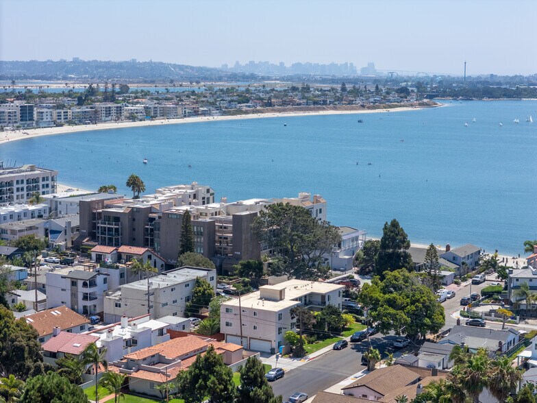 More Photos Of 1102 Pacific Beach Dr, San Diego Apartments For Sale