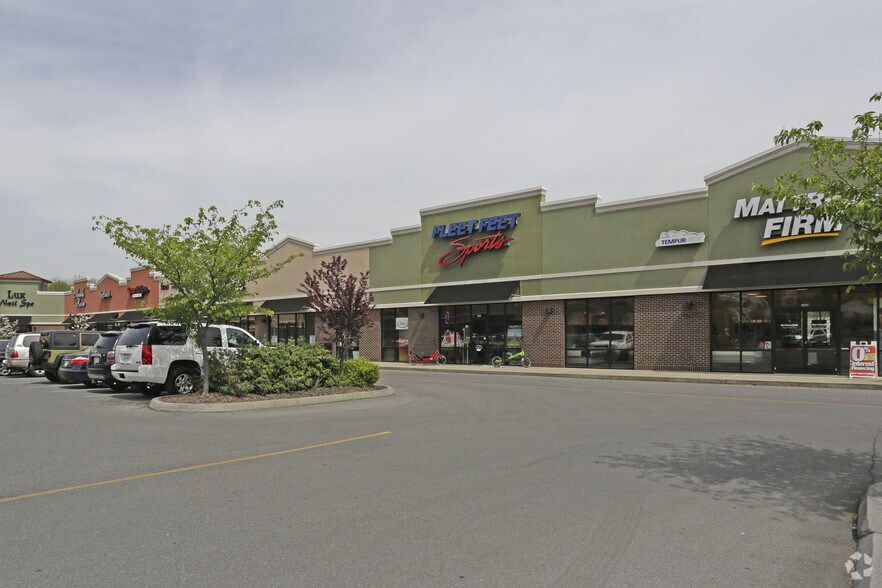 More Photos Of 1880 N Eastman Rd, Kingsport Storefront For Lease