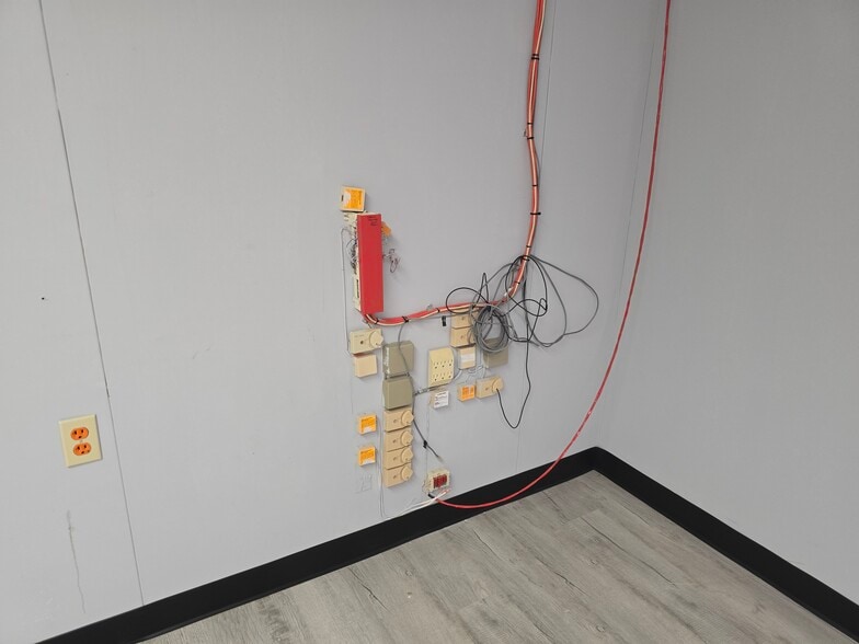 More Photos Of 2408 S 37th St, Temple Office For Sale