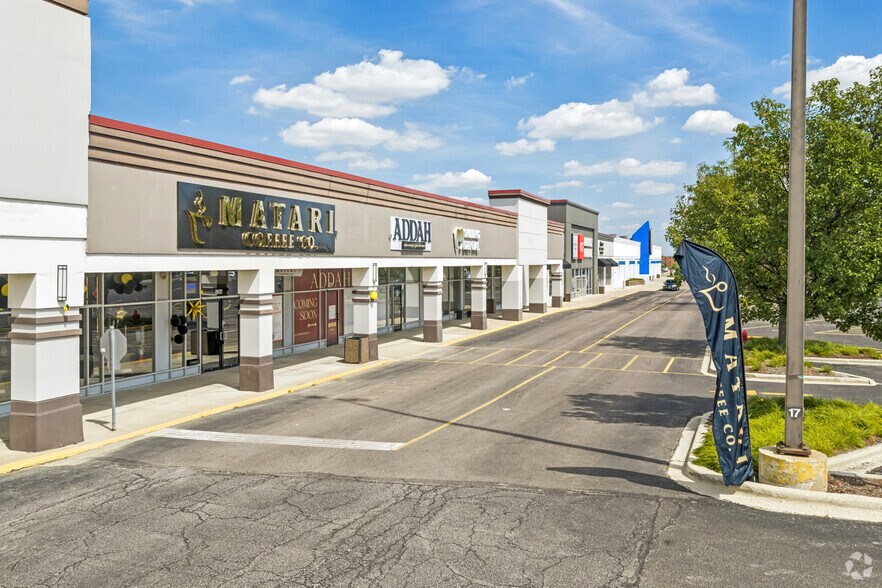 More Photos Of 4302-4442 E New York St, Aurora Unknown For Lease