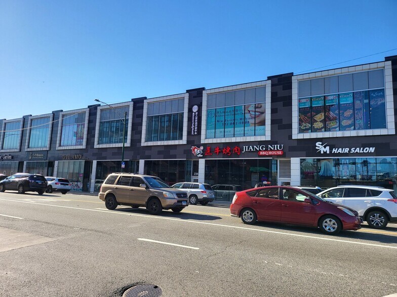 More Photos Of 2300 S Archer Ave, Chicago Storefront For Sale