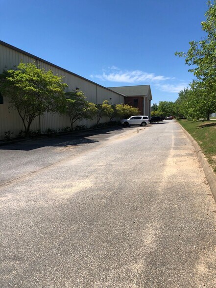 More Photos Of 302 Alabama St, Auburn Flex For Lease