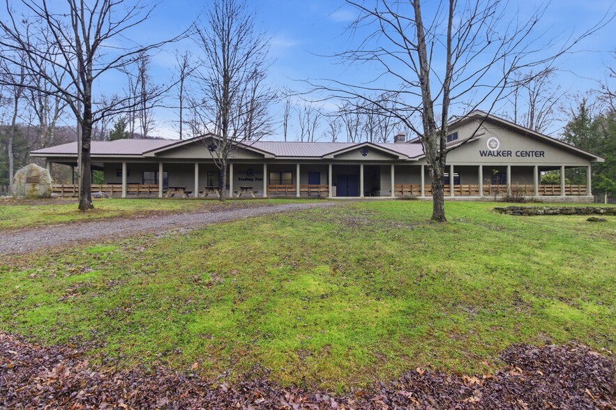 More Photos Of 89 Nolan Rd, Penfield General Retail For Sale