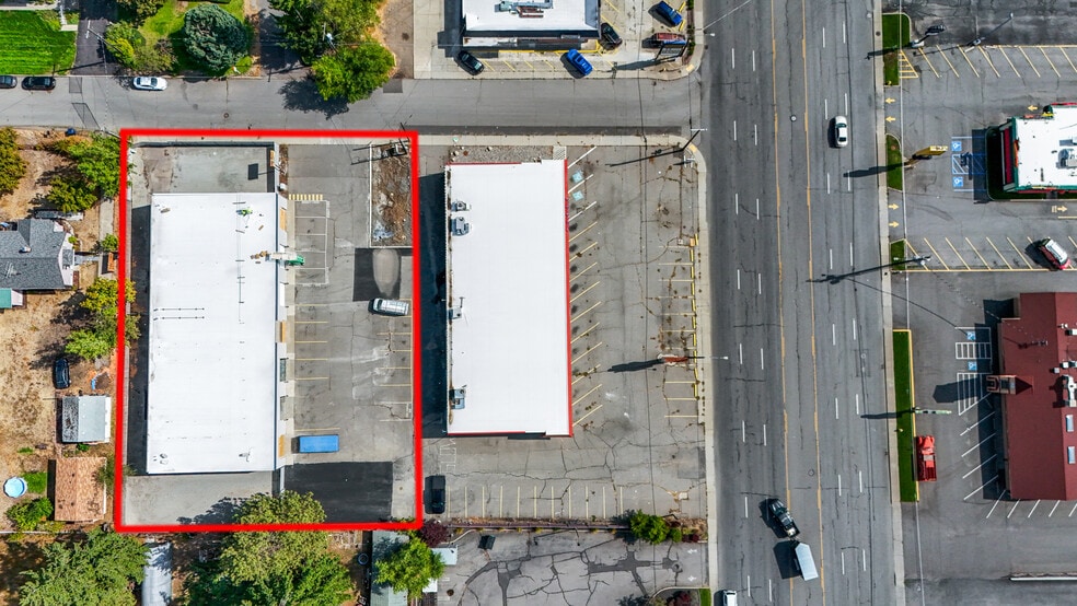 More Photos Of 21 N Skipworth Rd, Spokane Valley Showroom For Lease