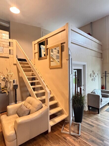 More Photos Of 300 W Main St, Northborough Unknown For Sale