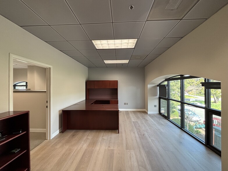 More Photos Of 147 Camino Oruga, Napa Light Distribution For Lease
