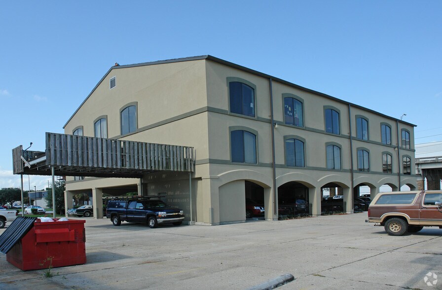 More Photos Of 2901 N Causeway Blvd, Metairie Office Residential For Sale