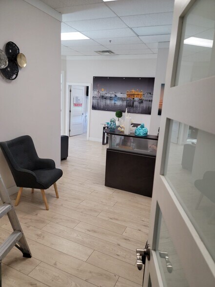 More Photos Of 8140 128th St, Surrey Storefront Retail Office For Sale