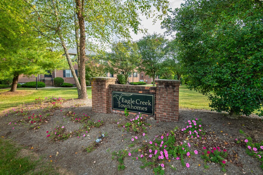 More Photos Of 3353-3375 Cove Lake Dr, Lexington Apartments For Sale