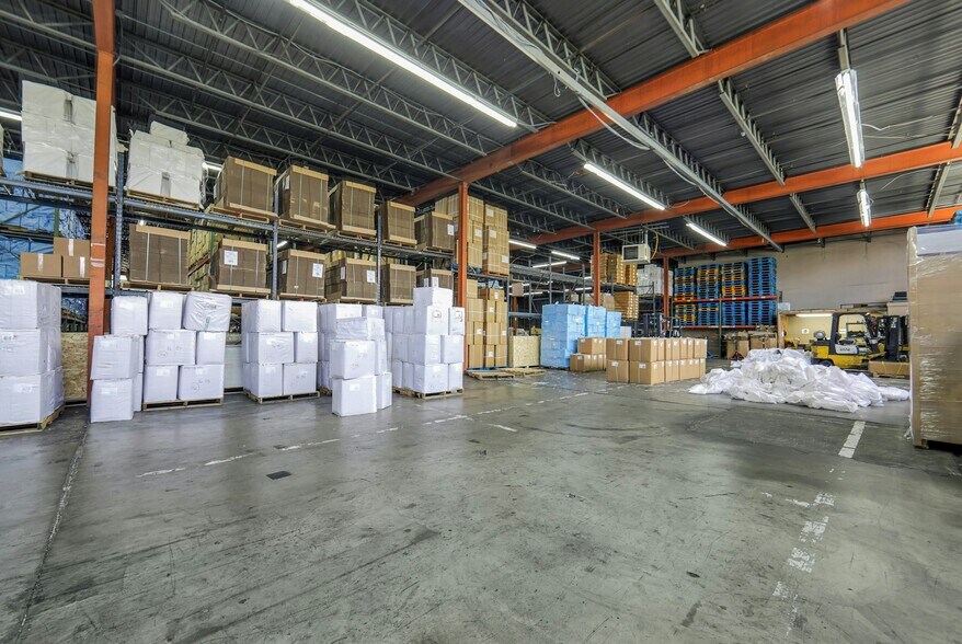 More Photos Of 370 Bergen Ave, Kearny Warehouse For Lease