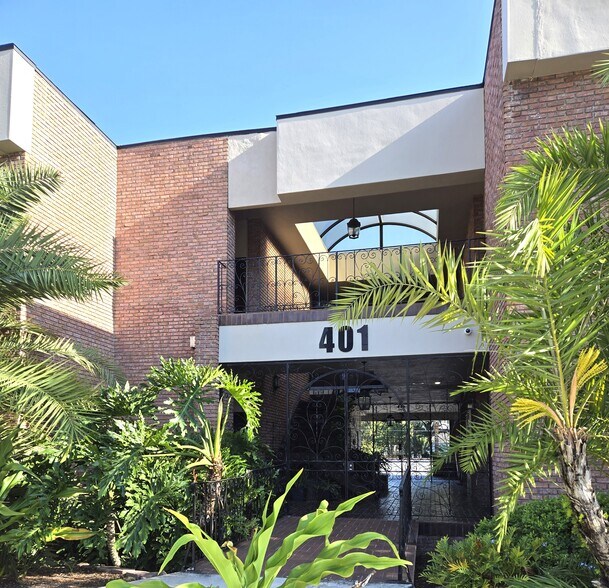 More Photos Of 401 W Colonial Dr, Orlando Office For Lease