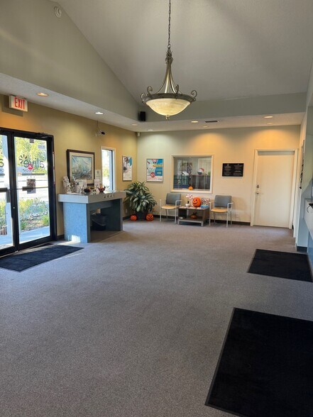 More Photos Of 6131 Atlantic Blvd, Jacksonville Bank For Sale