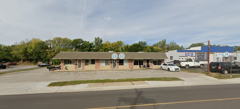 Primary Photo Of 500 N Scott Ave, Belton General Retail For Sale