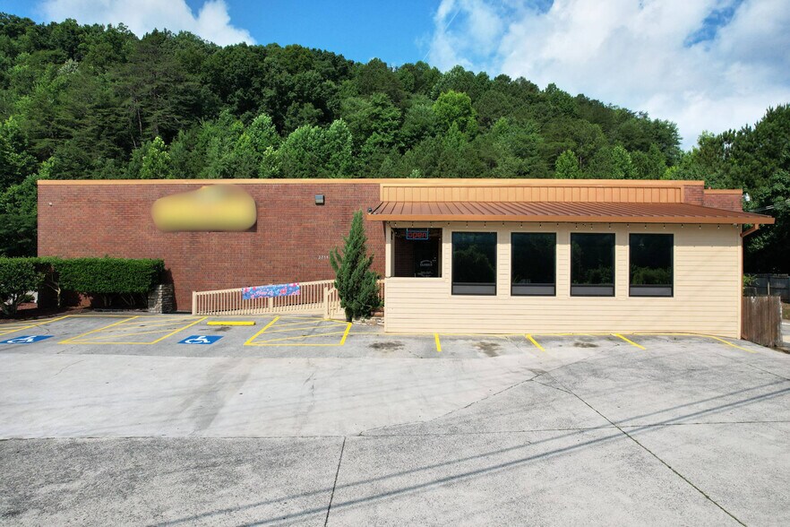 More Photos Of 2311 Chattanooga Rd, Dalton Freestanding For Sale