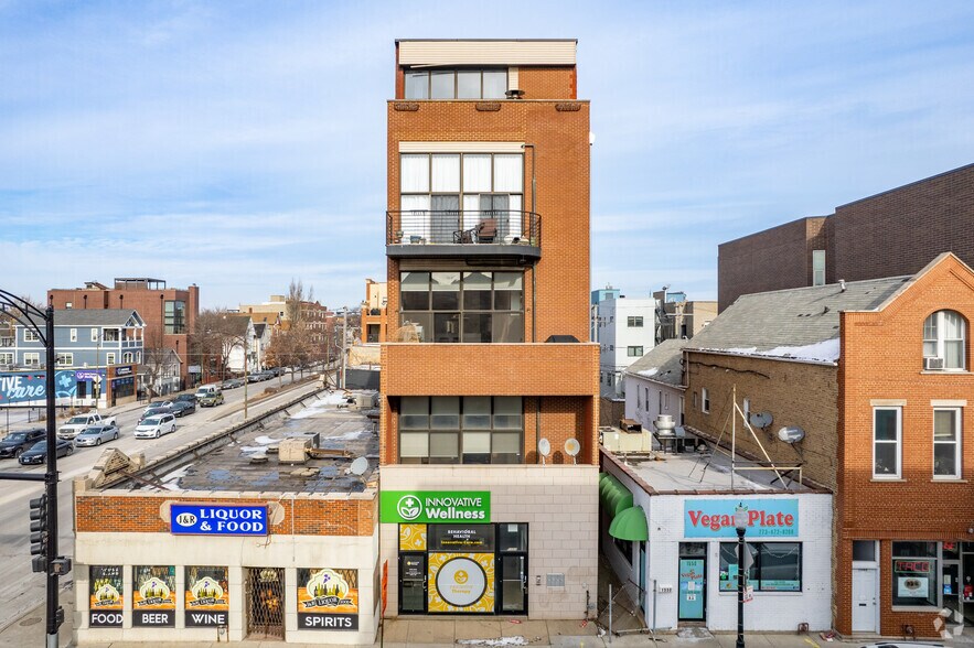 More Photos Of 1552 W Fullerton Ave, Chicago Apartments For Sale