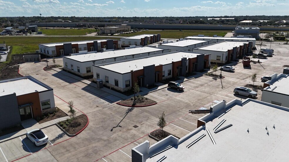 More Photos Of 5151 Meadow Ranch Pky, Richmond Medical For Lease