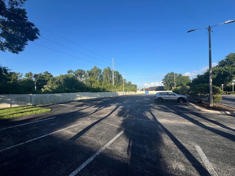 More Photos Of 7815 N Dale Mabry Hwy, Tampa Office For Lease