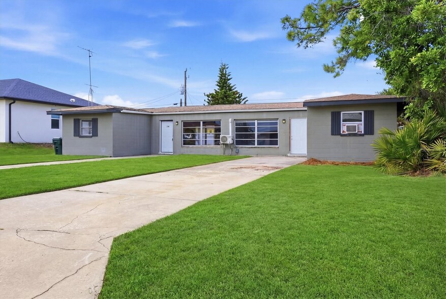 Primary Photo Of 300 San Lorenzo Ave, North Port Apartments For Sale