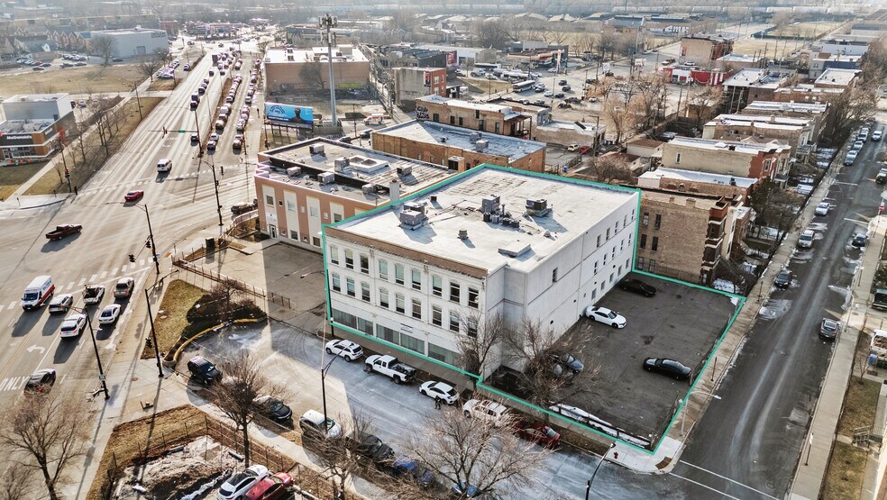 Primary Photo Of 1110 S Oakley Blvd, Chicago Office For Sale