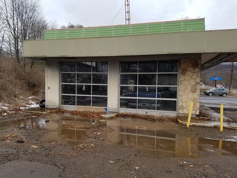 More Photos Of 1050 State Route 93, Sugarloaf Service Station For Sale