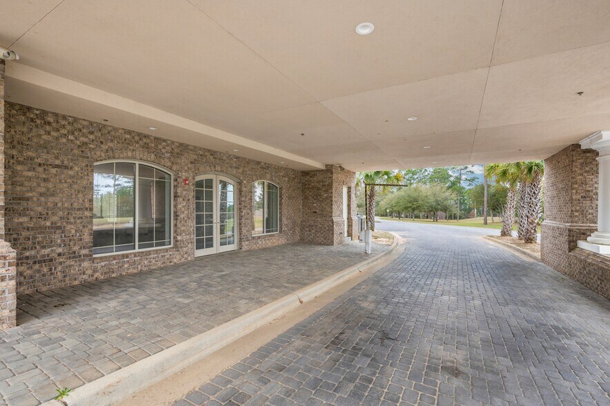More Photos Of 3201 Heritage Plantation Blvd, Laurel Hill Office For Sale
