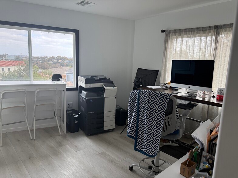 More Photos Of 4312-4320 Voltaire St, San Diego Storefront Retail Office For Lease