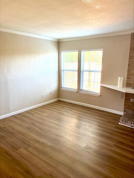 More Photos Of 8807 Bissonnet St, Houston Apartments For Sale