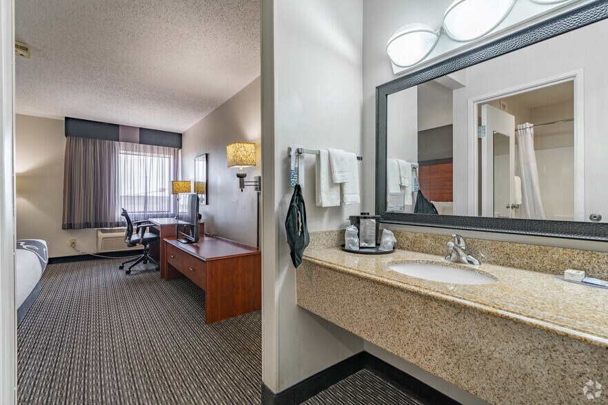 More Photos Of 4311 Warden Rd, North Little Rock Hospitality For Sale