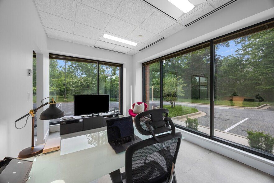 More Photos Of 1 Texas Station Ct, Timonium Office For Lease