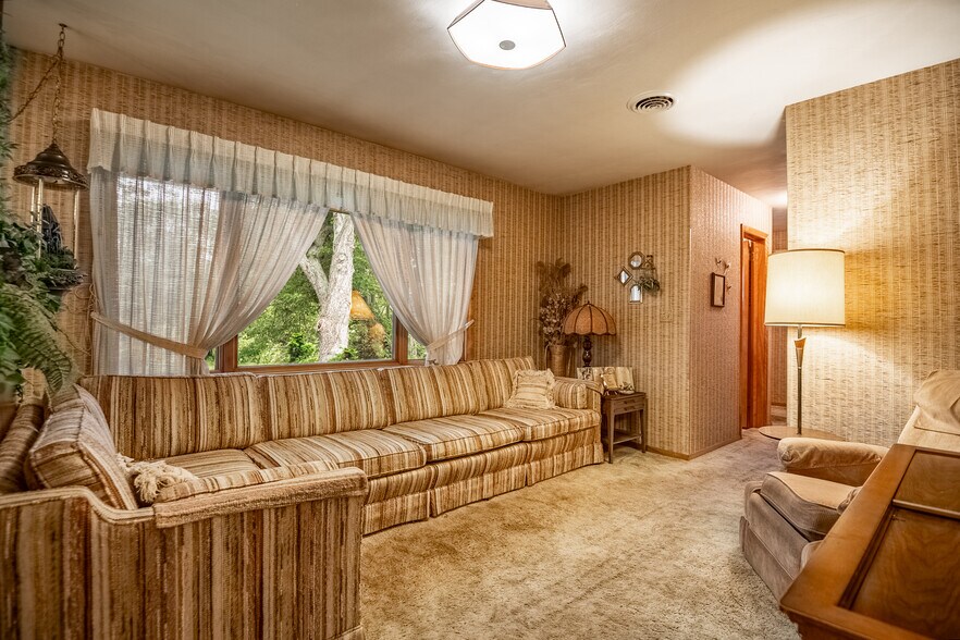 More Photos Of 519 N Hermitage Rd, Hermitage Office Residential For Sale