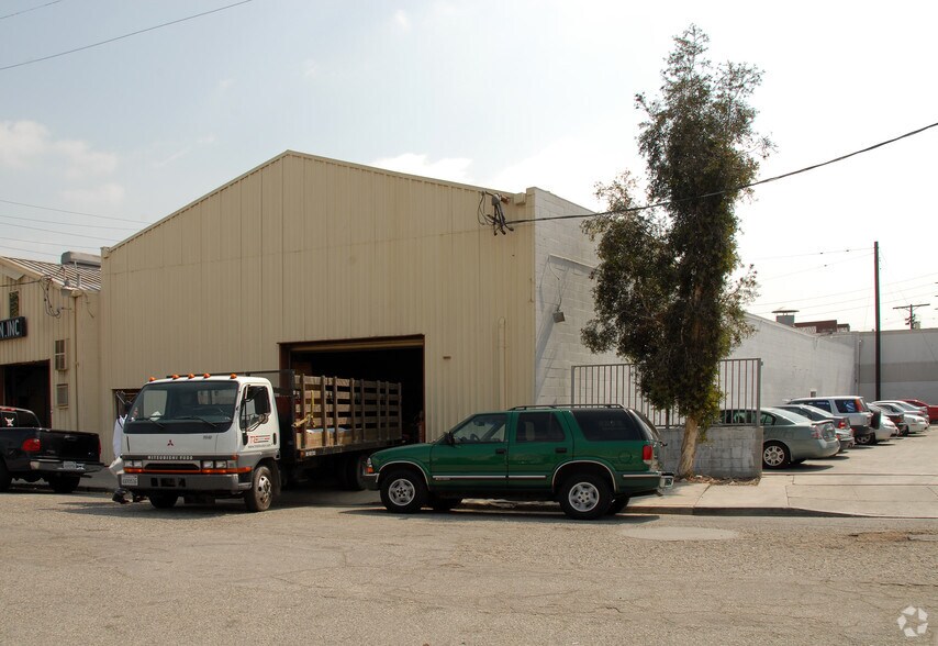 More Photos Of 1410-1412 Elwood St, Los Angeles Warehouse For Sale