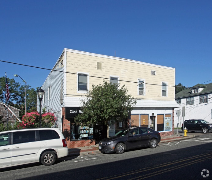 More Photos Of 62-64 Railroad Ave, Sayville Storefront Retail Office For Lease