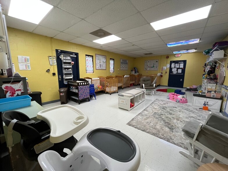 More Photos Of 2707 Idamor Dr, Charleston Daycare Center For Sale