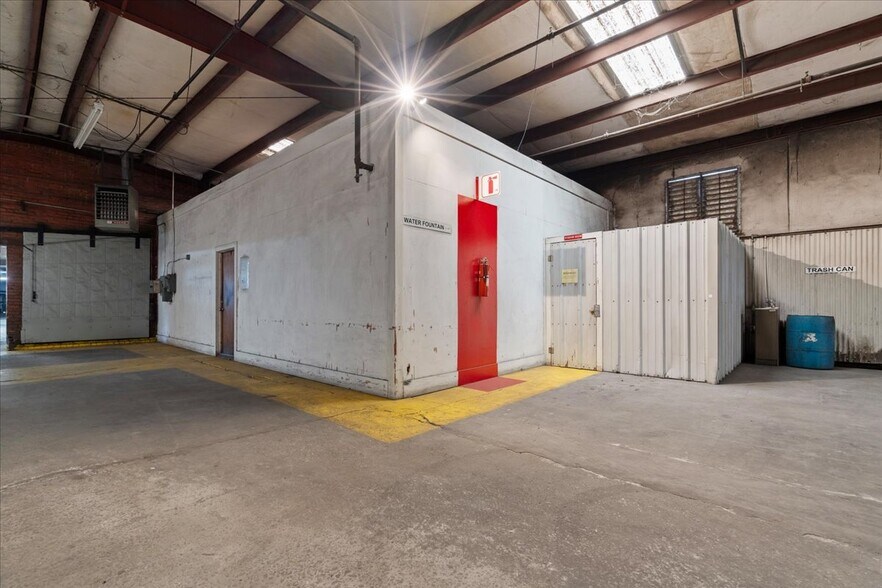 More Photos Of 119 E 6th Ave, Pamplico Industrial For Sale