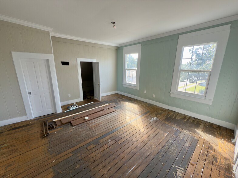 More Photos Of 824 E La Rua St, Pensacola Freestanding For Sale