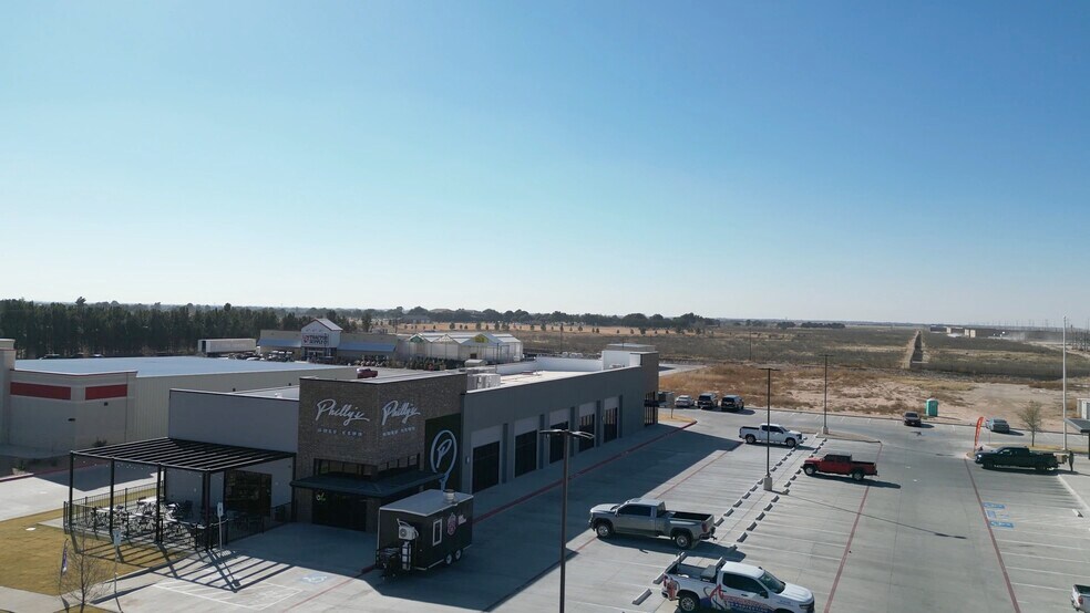 More Photos Of 6409 N Big Spring St, Midland Storefront For Lease