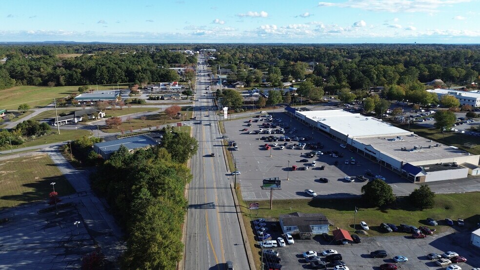 More Photos Of 1821 Wilson Rd, Newberry Unknown For Lease