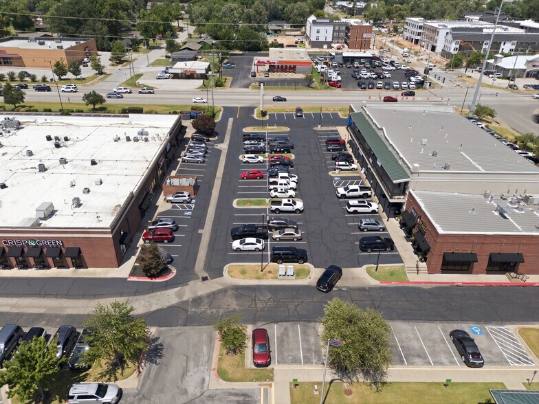 More Photos Of 201 SW 14th St, Bentonville Unknown For Lease