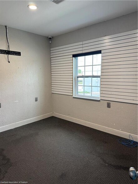 More Photos Of 1174 US 27 N, Lake Placid Freestanding For Sale