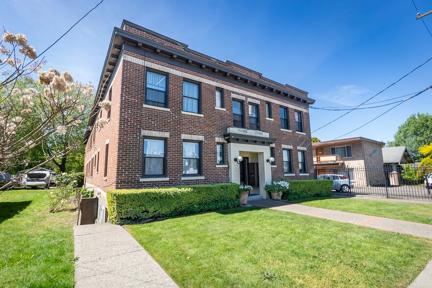 Primary Photo Of 1003 N 1st St, Renton Apartments For Sale