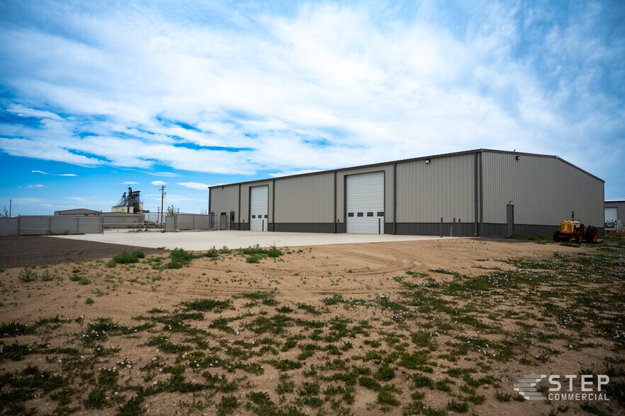 More Photos Of 1422 Cimarron Ct, Greeley Warehouse For Lease