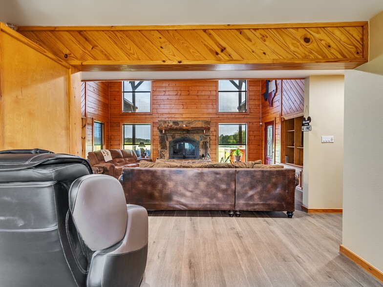 More Photos Of 325 Forest Service 217 Rd, Shepherd Specialty For Sale