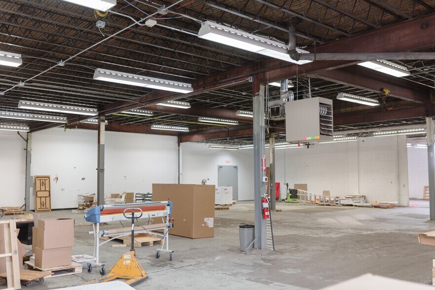 More Photos Of 4024 Washington Ave N, Minneapolis Warehouse For Lease